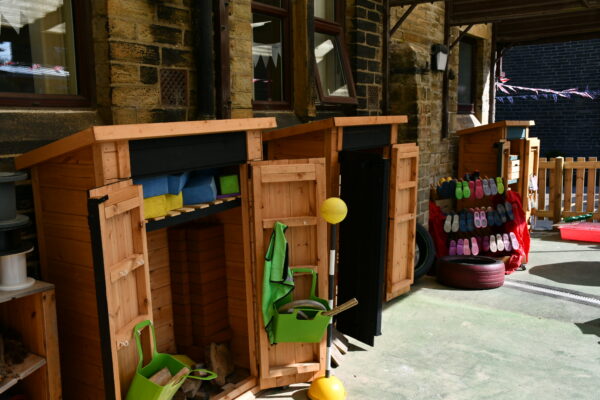 BD13 4HH-31786-Freestanding Storage Unit-EDIT