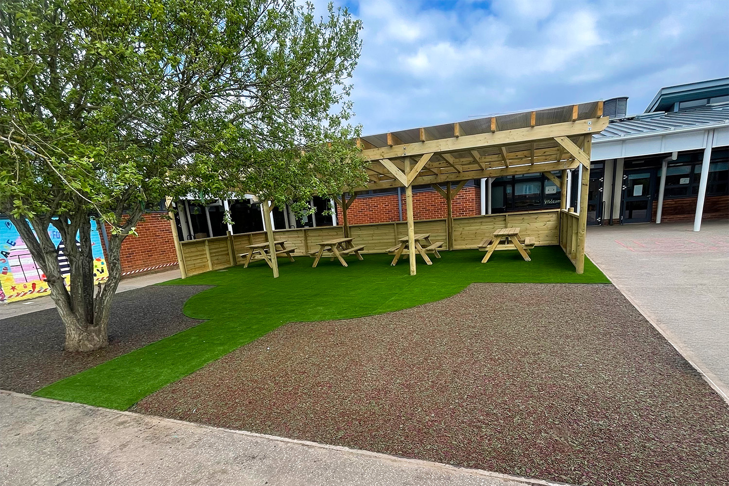 Pergola with Artificial Grass and Bonded Rubber Mulch