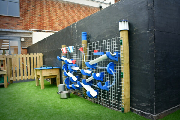 UB4 8JP-64443-Water Flow Play Panel-EDIT